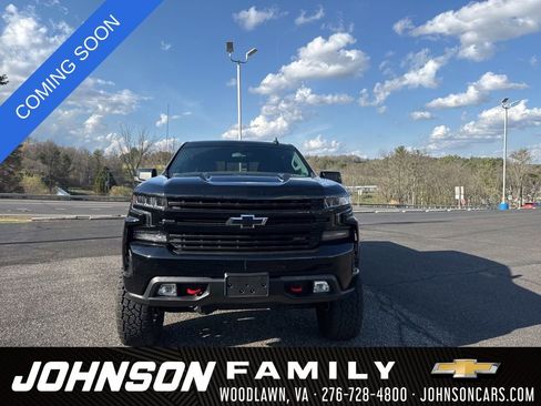 Used 2020 Chevrolet Silverado 1500 LT Trail Boss image 2