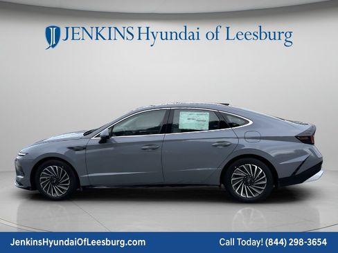 New 2026 Hyundai Sonata Limited FWD image 9