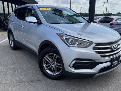 Used 2018 Hyundai Santa Fe Sport FWD image 2