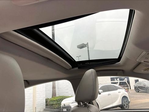 Used 2013 Lexus ES 300h image 13