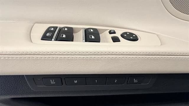 Used 2012 BMW 750i RWD image 39