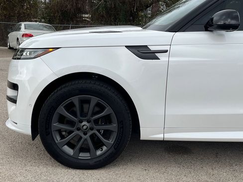Used 2024 Land Rover Range Rover Sport Dynamic SE image 11