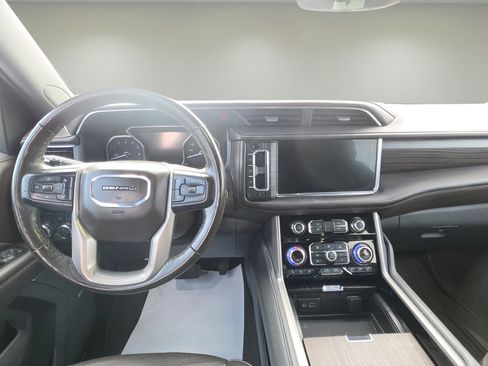 Used 2021 GMC Yukon Denali w/ Advanced Technology Package RWD image 9