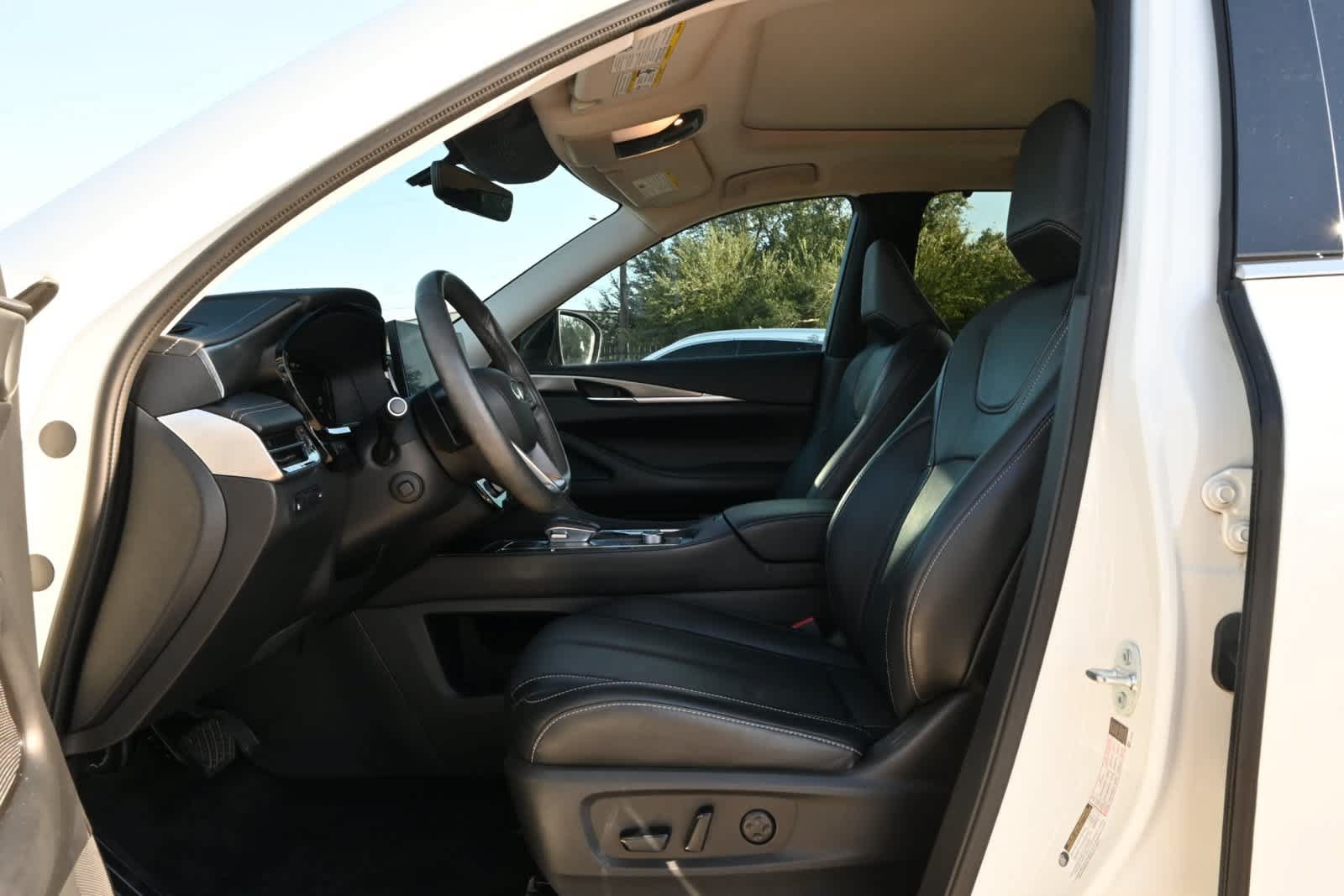 Used 2023 INFINITI QX60 Luxe w/ Cargo Package AWD/4WD image 17