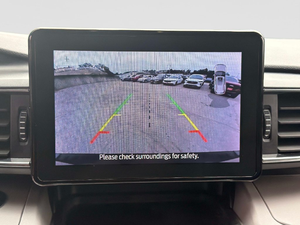 Used 2023 Ford Explorer XLT w/ Equipment Group 202A AWD/4WD image 26
