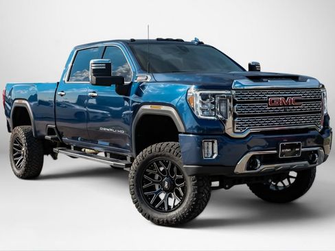 Used 2021 GMC Sierra 3500 Denali w/ Technology Package AWD/4WD image 4