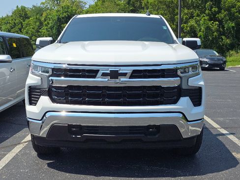 Used 2025 Chevrolet Silverado 1500 LT AWD/4WD image 10