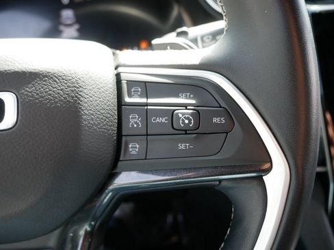 Used 2021 Jeep Grand Cherokee L Laredo AWD/4WD image 25