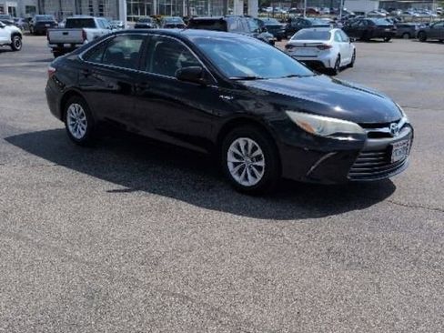 Used 2016 Toyota Camry LE FWD image 8