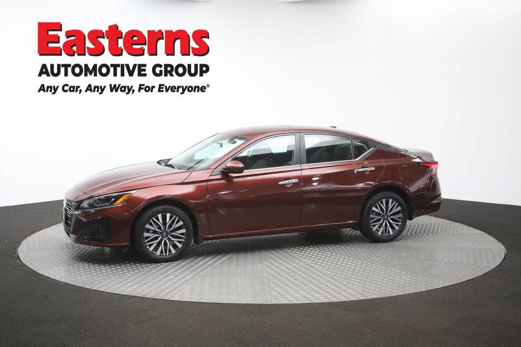Used 2024 Nissan Altima 2.5 SV w/ SV Premium Package AWD/4WD image 59