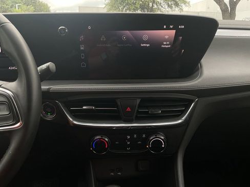 Used 2025 Buick Encore GX Preferred FWD image 24