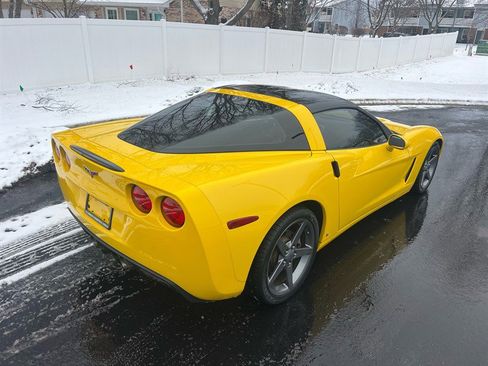 Used 2006 Chevrolet Corvette Coupe w/ Preferred Equipment Group image 9