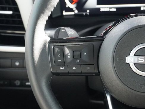 Used 2024 Nissan Rogue SL w/ SL Premium Package image 29