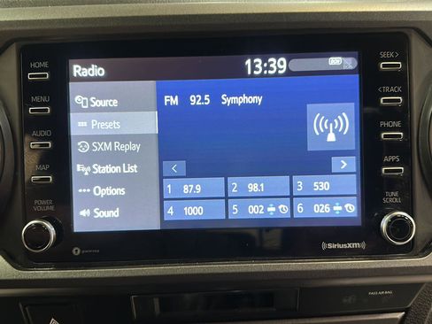 Used 2021 Toyota Tacoma TRD Off-Road w/ Advanced Technology Package image 21