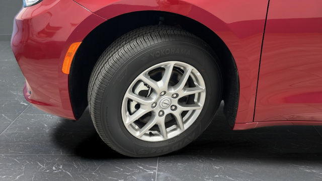 New 2026 Chrysler Pacifica Select FWD image 37