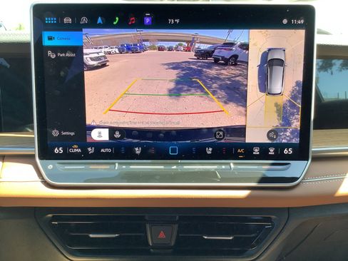 New 2026 Volkswagen Tiguan SEL R-Line AWD/4WD image 16