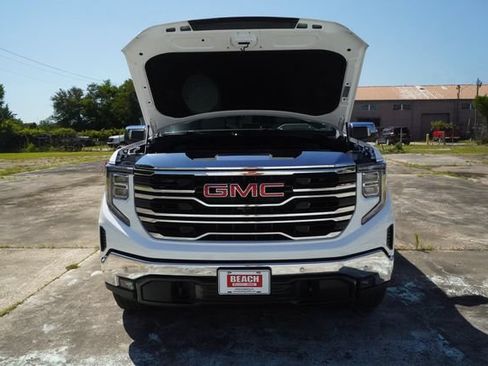 Used 2025 GMC Sierra 1500 SLT w/ SLT Premium Plus Package AWD/4WD image 9