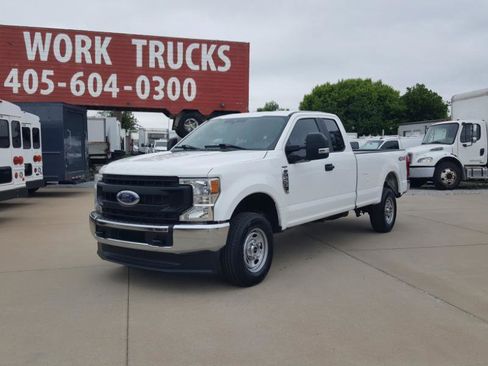 Used 2022 Ford F250 XL w/ Power Equipment Group AWD/4WD image 3