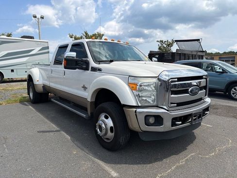 Used 2012 Ford F450 Lariat w/ Lariat Ultimate Pkg AWD/4WD image 3