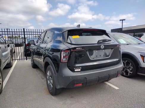 Used 2025 Nissan Kicks S FWD image 6