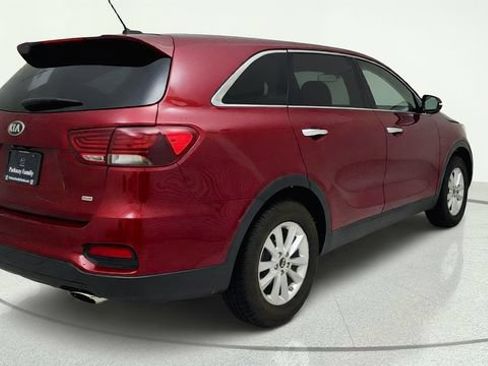 Used 2019 Kia Sorento FWD image 5