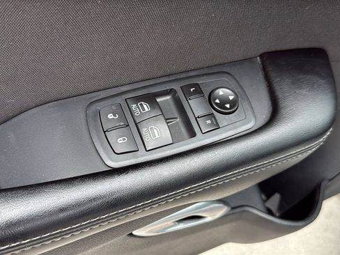 Used 2020 Dodge Challenger SXT RWD image 12