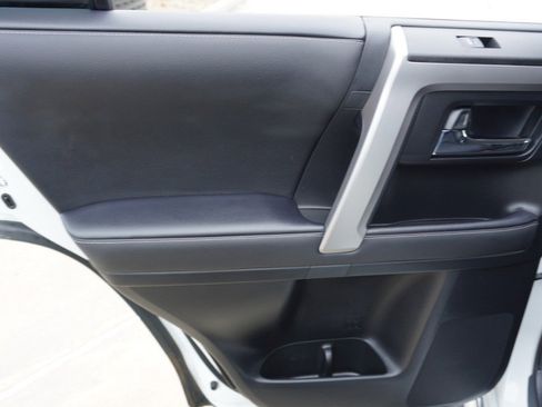 Used 2024 Toyota 4Runner Limited AWD/4WD image 34
