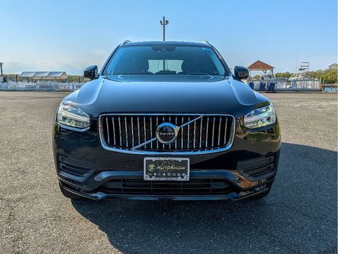 Used 2021 Volvo XC90 T5 Momentum w/ Climate Package AWD/4WD image 2