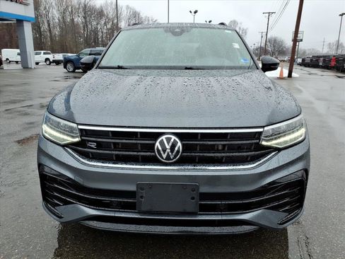 Used 2023 Volkswagen Tiguan SE R-Line image 9