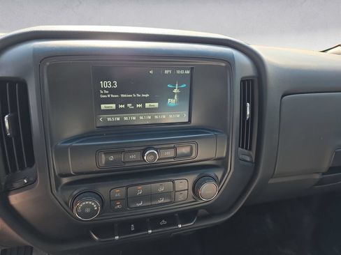 Used 2017 Chevrolet Silverado 1500 Custom w/ Custom Convenience Package RWD image 11