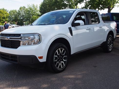 Certified 2023 Ford Maverick Lariat w/ Lariat Luxury Package FWD image 3