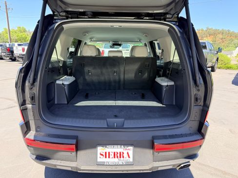 Used 2025 Hyundai Santa Fe SEL AWD/4WD image 11