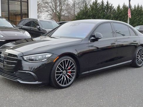 Used 2021 Mercedes-Benz S 580 4MATIC Sedan image 2
