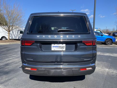 Used 2022 Jeep Wagoneer Series III w/ Premium Group I image 8