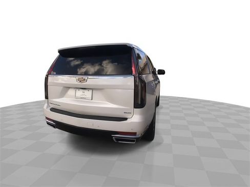 Certified 2022 Cadillac Escalade Premium Luxury w/ Performance Package image 13