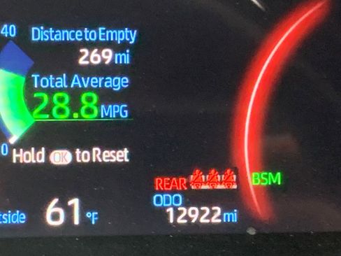 Used 2025 Toyota RAV4 XLE image 40