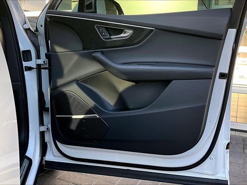 Used 2021 Audi Q7 3.0T Prestige w/ Prestige Package image 24