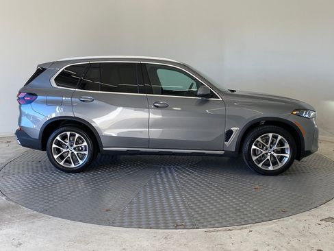 New 2026 BMW X5 xDrive40i w/ Climate Comfort Package image 7