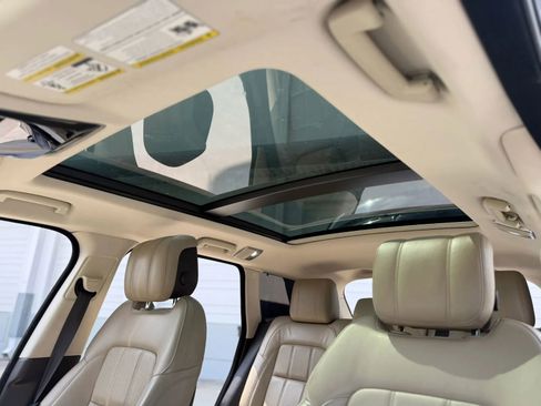 Used 2019 Land Rover Range Rover Sport HSE image 34