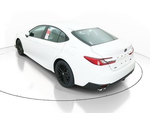 New 2026 Toyota Camry SE image 5