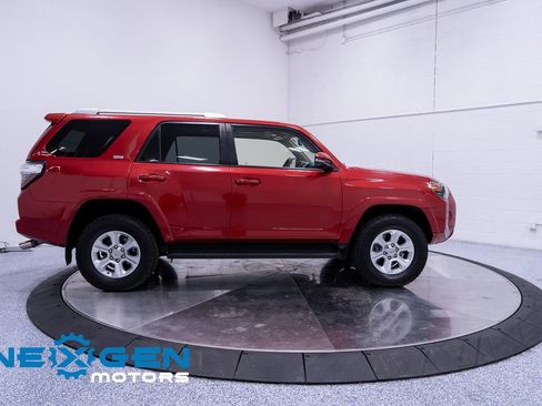 Used 2018 Toyota 4Runner SR5 Premium image 34