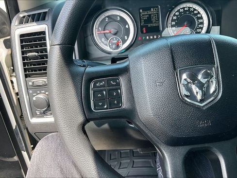 Used 2018 RAM 2500 SLT AWD/4WD image 9