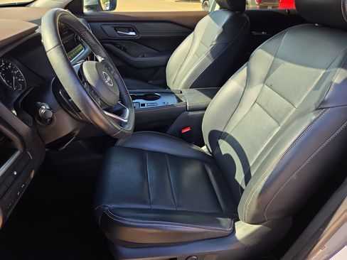 Used 2023 Nissan Rogue SL w/ SL Premium Package FWD image 13