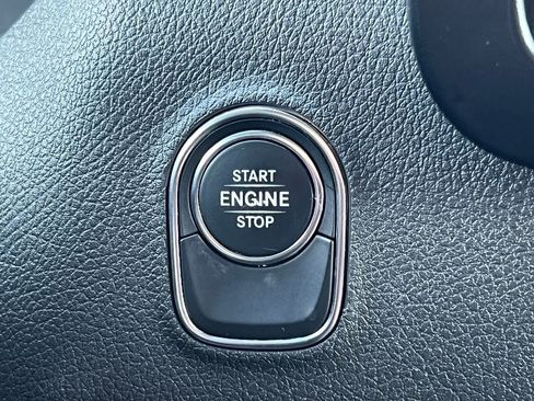 Used 2019 Freightliner Sprinter 2500 w/ Driver Convenience Package RWD image 23