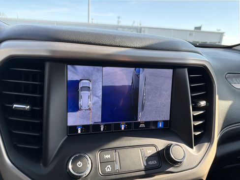 Used 2023 GMC Acadia Denali w/ Denali Technology Package FWD image 27