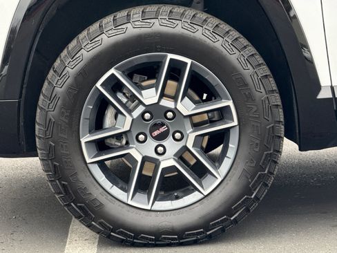 Used 2026 GMC Terrain AT4 w/ Technology Package II image 38