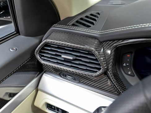 Used 2020 Lamborghini Urus AWD/4WD image 77