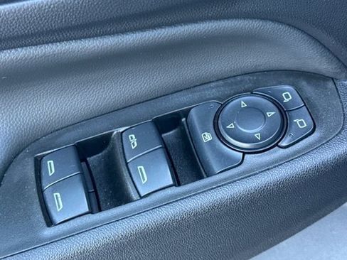 Used 2024 Chevrolet Equinox LT image 12