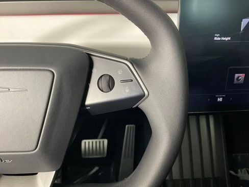 Used 2024 Tesla Cybertruck AWD Crew Cab image 23