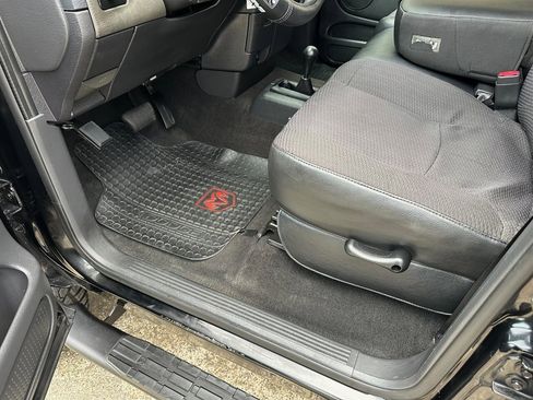 Used 2005 Dodge Ram 2500 Truck ST w/ Trailer Tow Group image 12